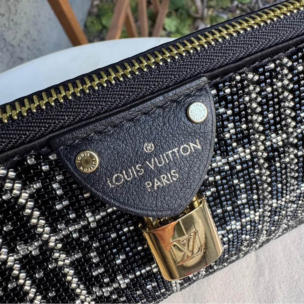 Louis Vuitton Beaded Pochette Tirette Shoulder Bag